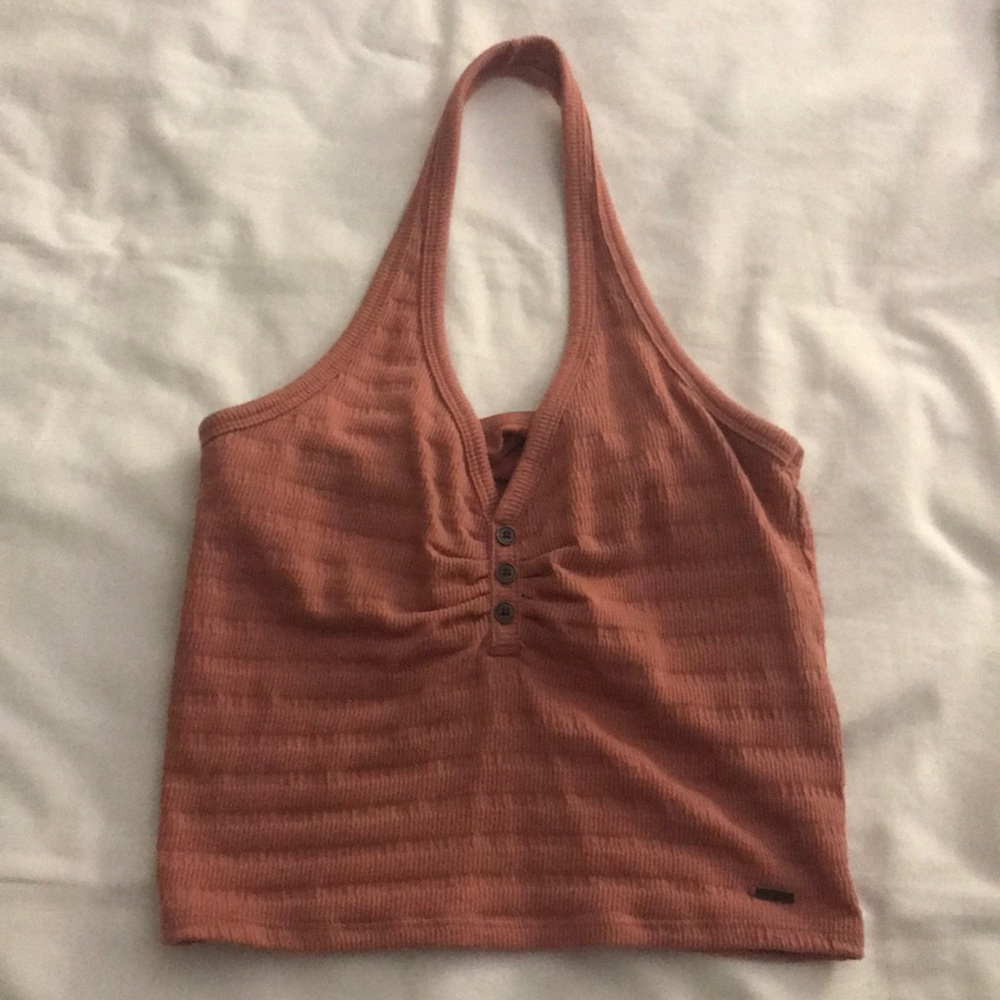pink tank top